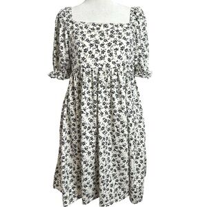 Easel Black and White Floral Puff Sleeve Dress
